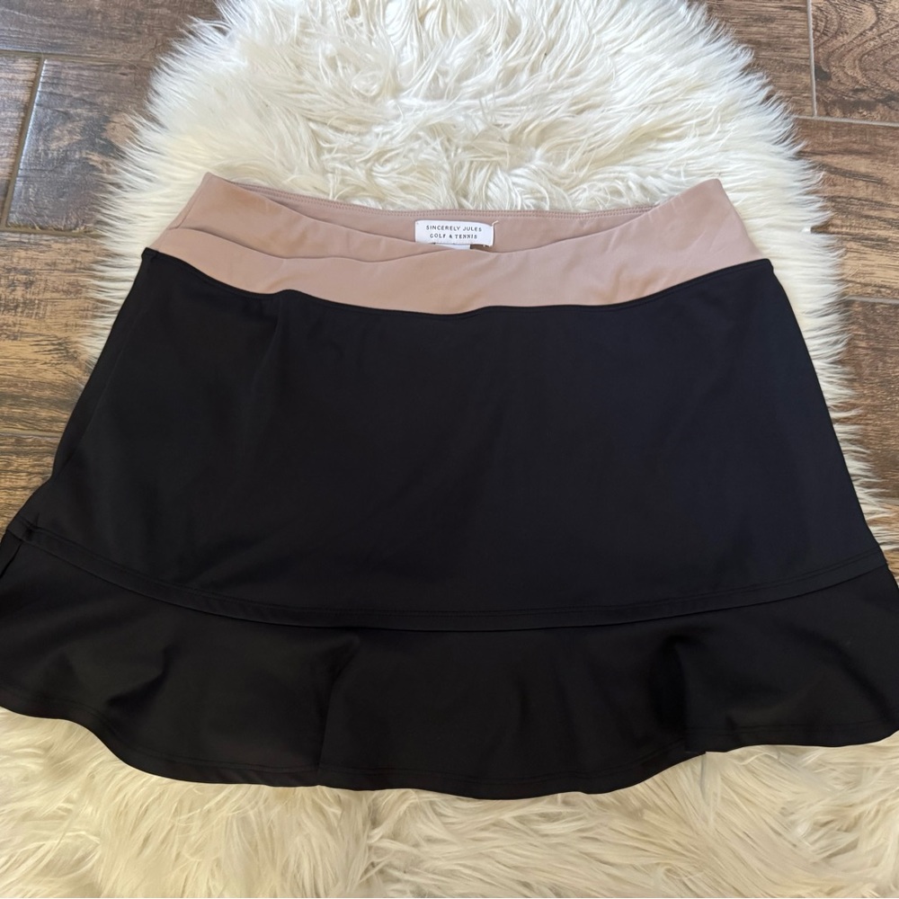 Sincerely Jules Golf And Tennis Skirt Skort Sz Large Black Beige Ruffle Stretch